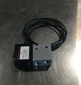 3-WAY DIRECT ACTING SOLENOID VALVE, 240VAC, 50/60Hz, 4.5 WATTS, 125 PSI, 1/8-27 PORTS