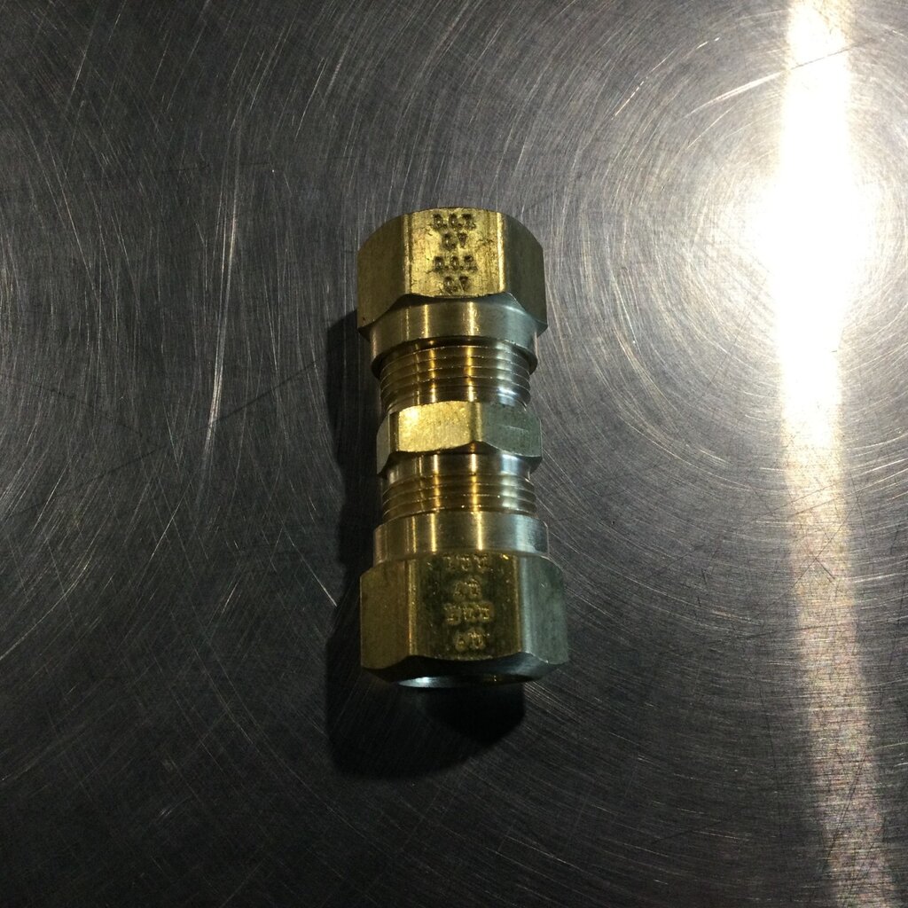 5/8 STRAIGHT COMPRESSION TUBE UNION