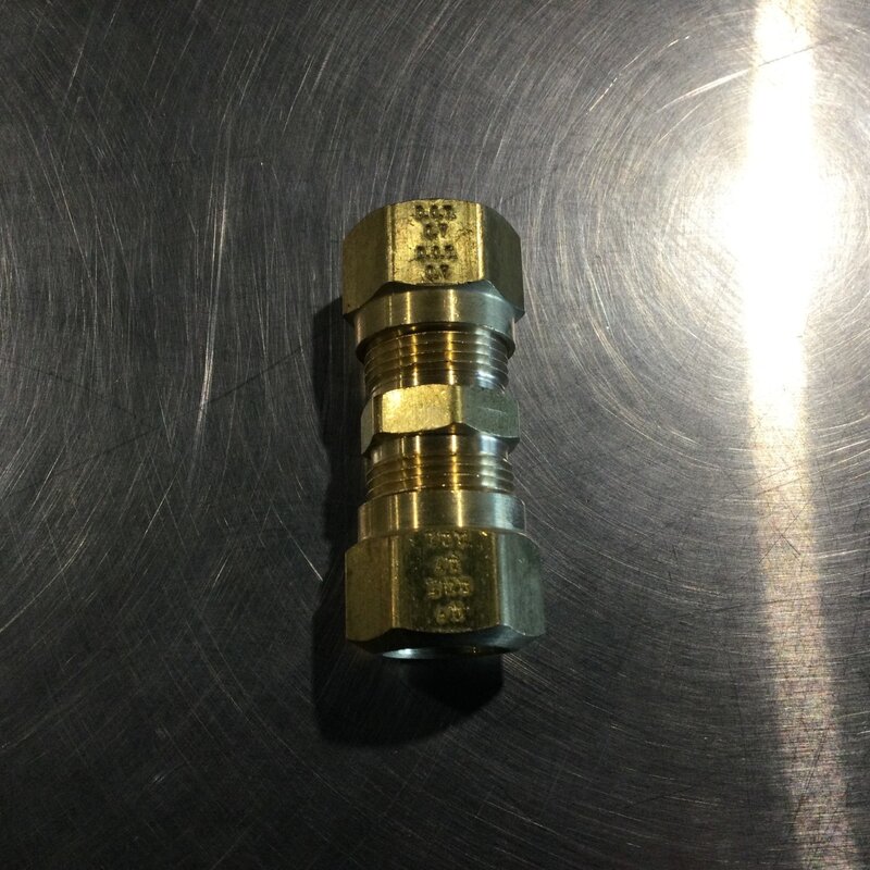 5/8 STRAIGHT COMPRESSION TUBE UNION