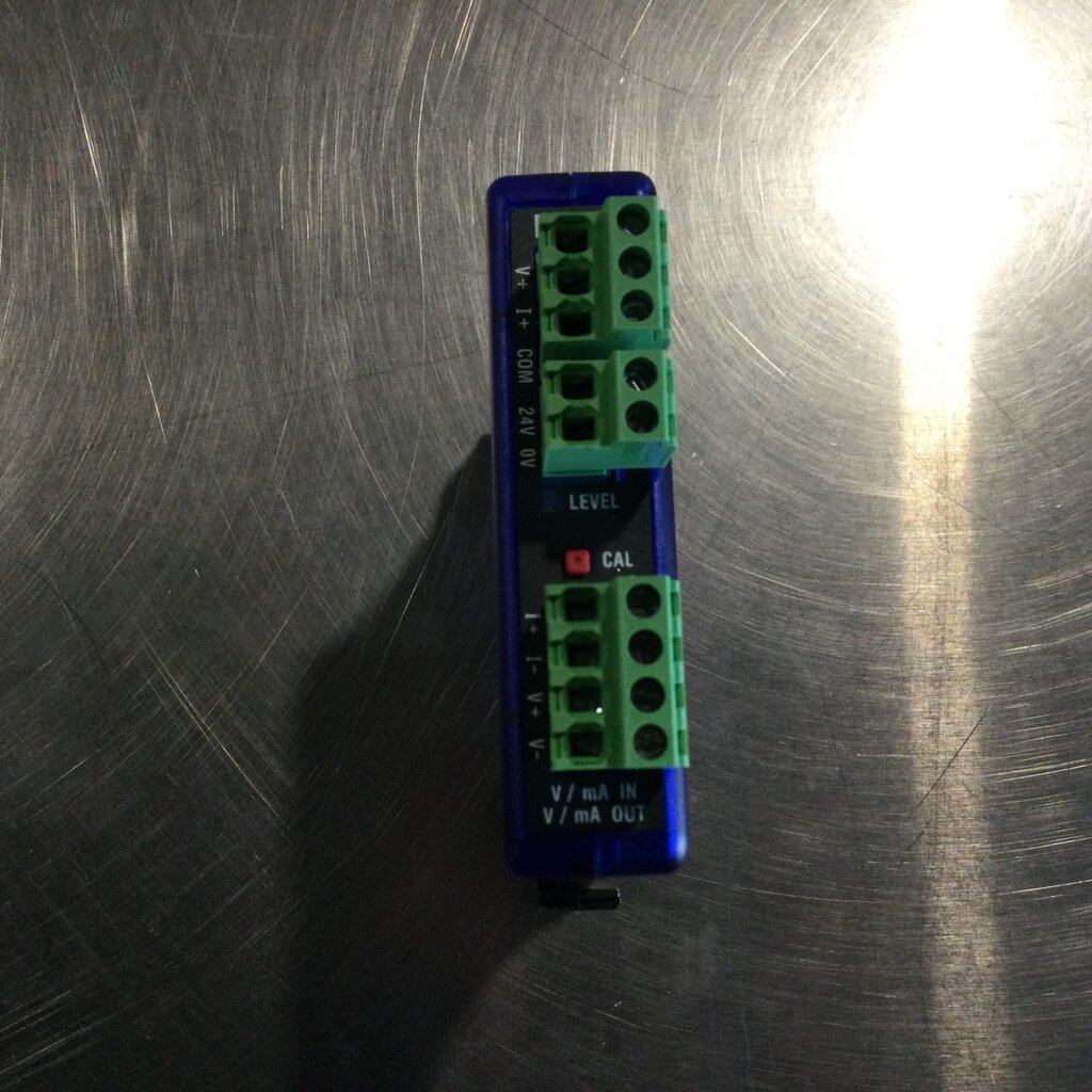 SIGNAL ISOLATOR 24VDC, 35mm DIN RAIL