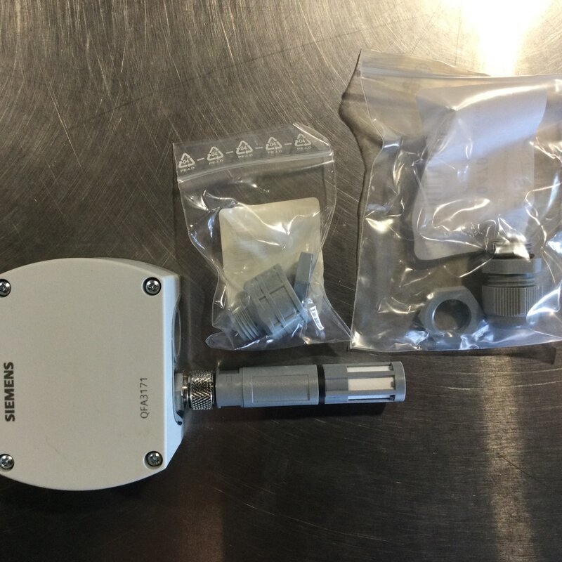 SIEMENS OUTDOOR HUMIDITY TEMPERATURE SENSOR