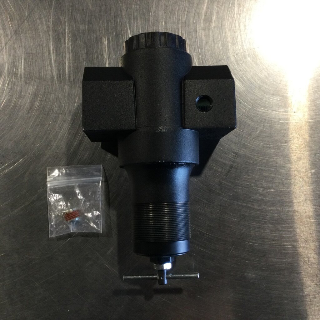 1-1/2 FPT HIGH-FLOW VANGUARD REGULATOR W/ TEE HANDLE 300 PSIG