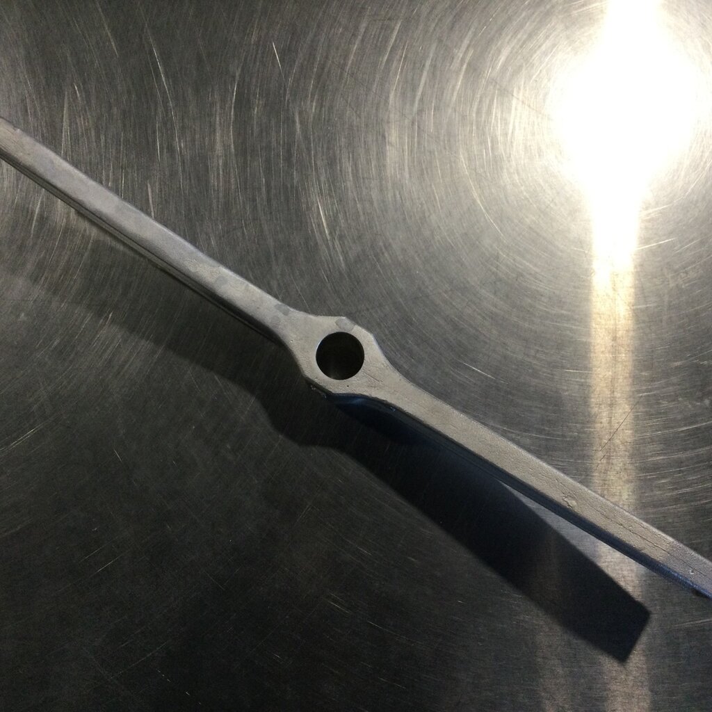 DCI DOOR MANHOLE CROSSARM 18" LONG  X 3/4 WIDTH