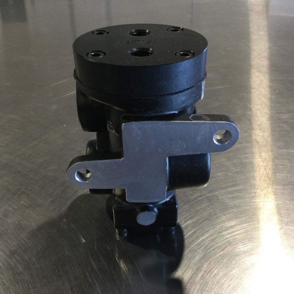 NORGREN 1/2 INLINE POPPET VALVE, 3-WAY TWIN, 3/8 NPT, 4-PORT, 2-POSITION