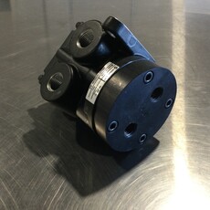 NORGREN 1/2 INLINE POPPET VALVE, 3-WAY TWIN, 3/8 NPT, 4-PORT, 2-POSITION