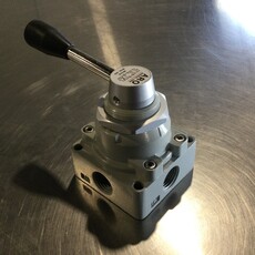 MANUAL AIR CONTROL VALVE 4-WAY, 1/2 NPT