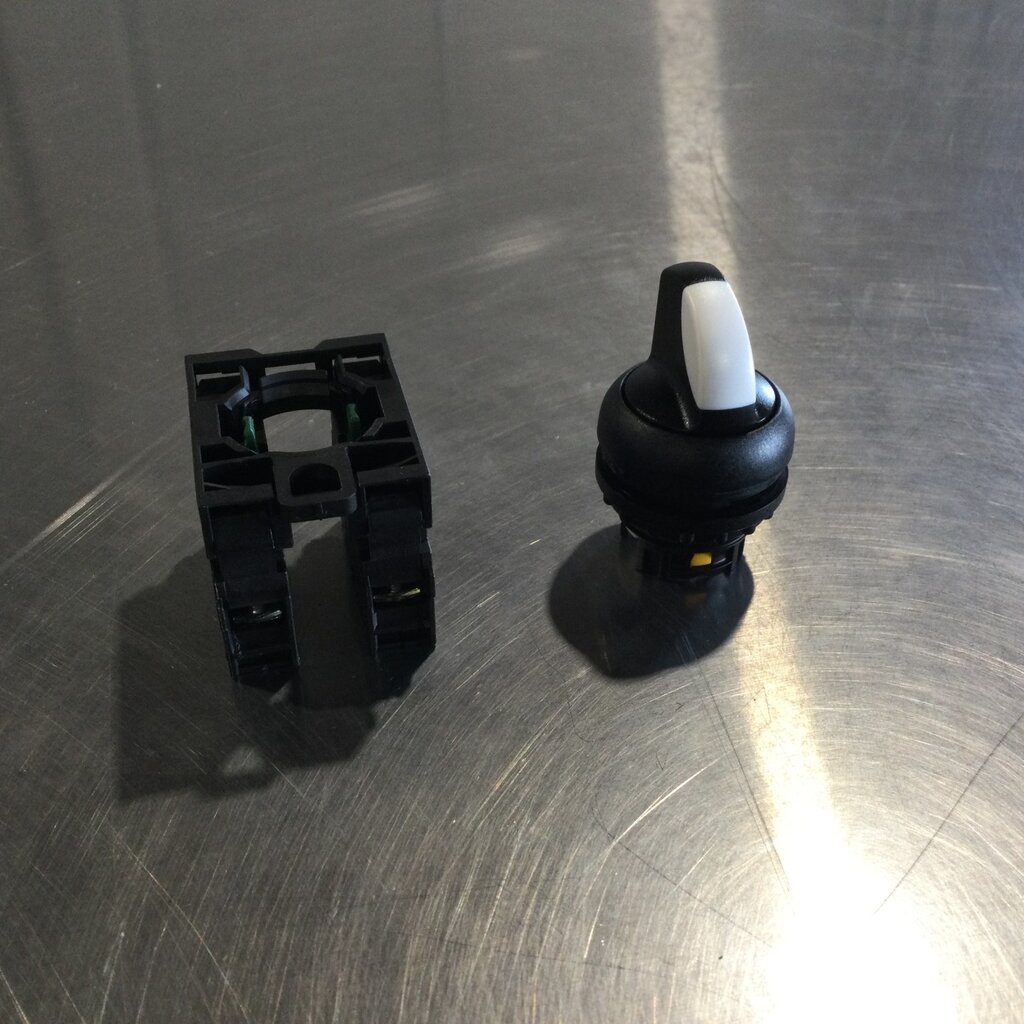 BLACK MOMENTARY SELECTOR SWITCH W/ (2) 1-N.O. CONTACT BLOCKS