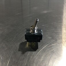 MUELLER SENTRY DPST TOGGLE SWITCH, 10 AMP
