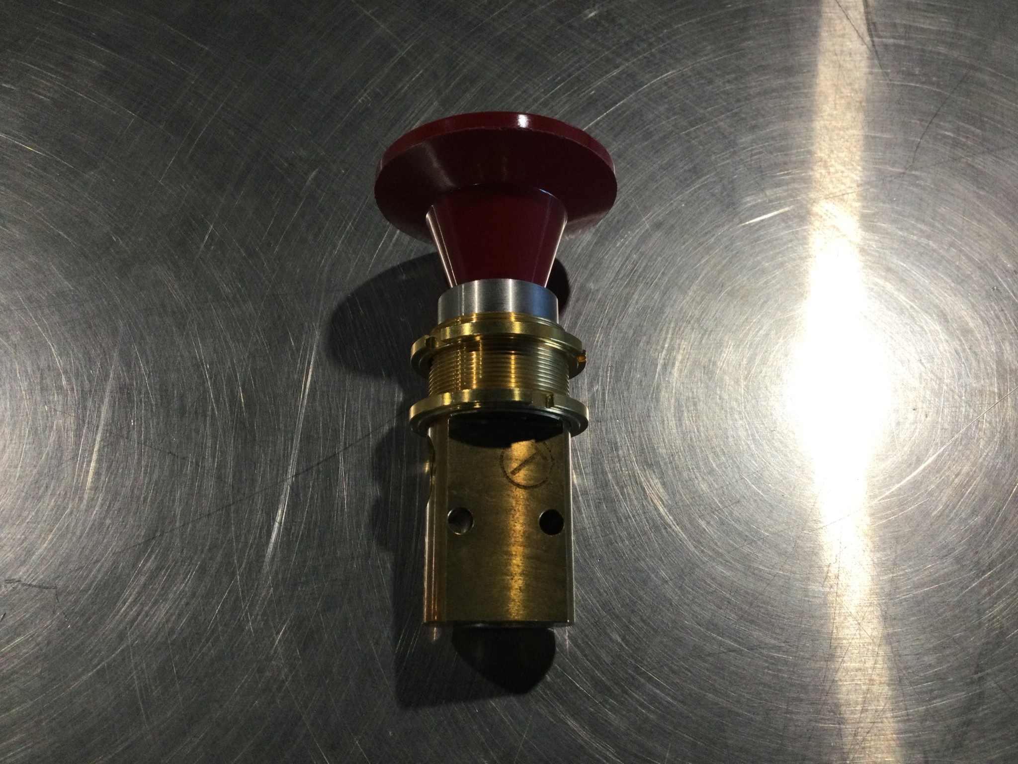 2WAY VERSA VALVE W/ RED KNOB 1/8 PORTS Progressive Dairy Service