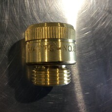 MUELLER WATTS BRASS HOSE BIBB VACUUM BREAKER 125PSI, 180 °F,  .75 GHTM X GHTF