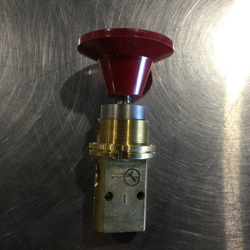 3-WAY VERSA VALVE W/ RED KNOB 1/8 PORTS
