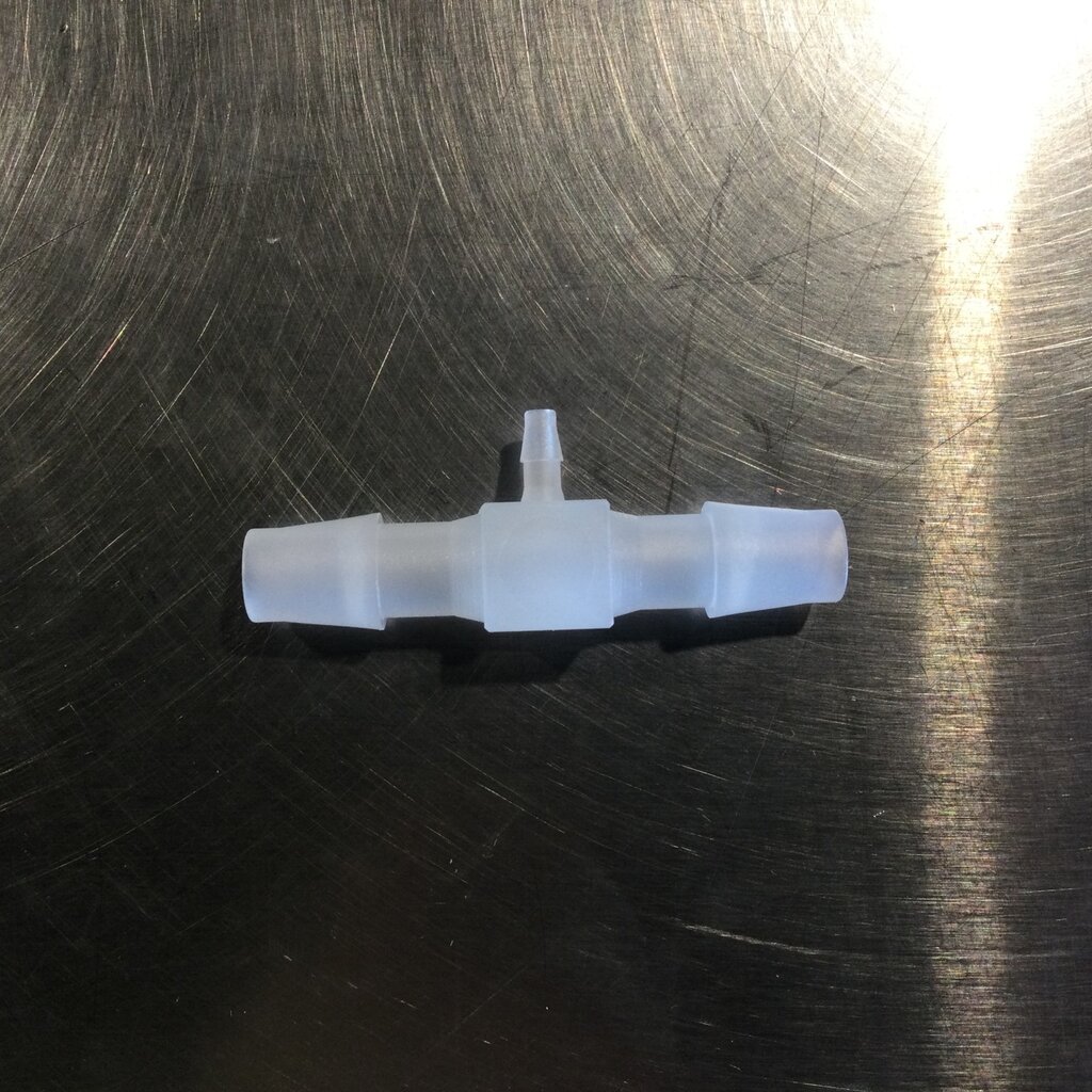 BECO REDUCING TEE PLASTIC 3/8 X 3/8 X 1/8