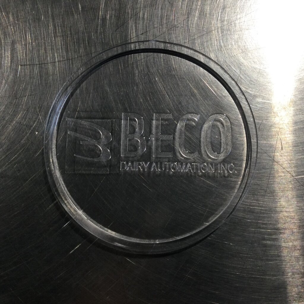 BECO CLAW WINDOW W/ BECO LOGO