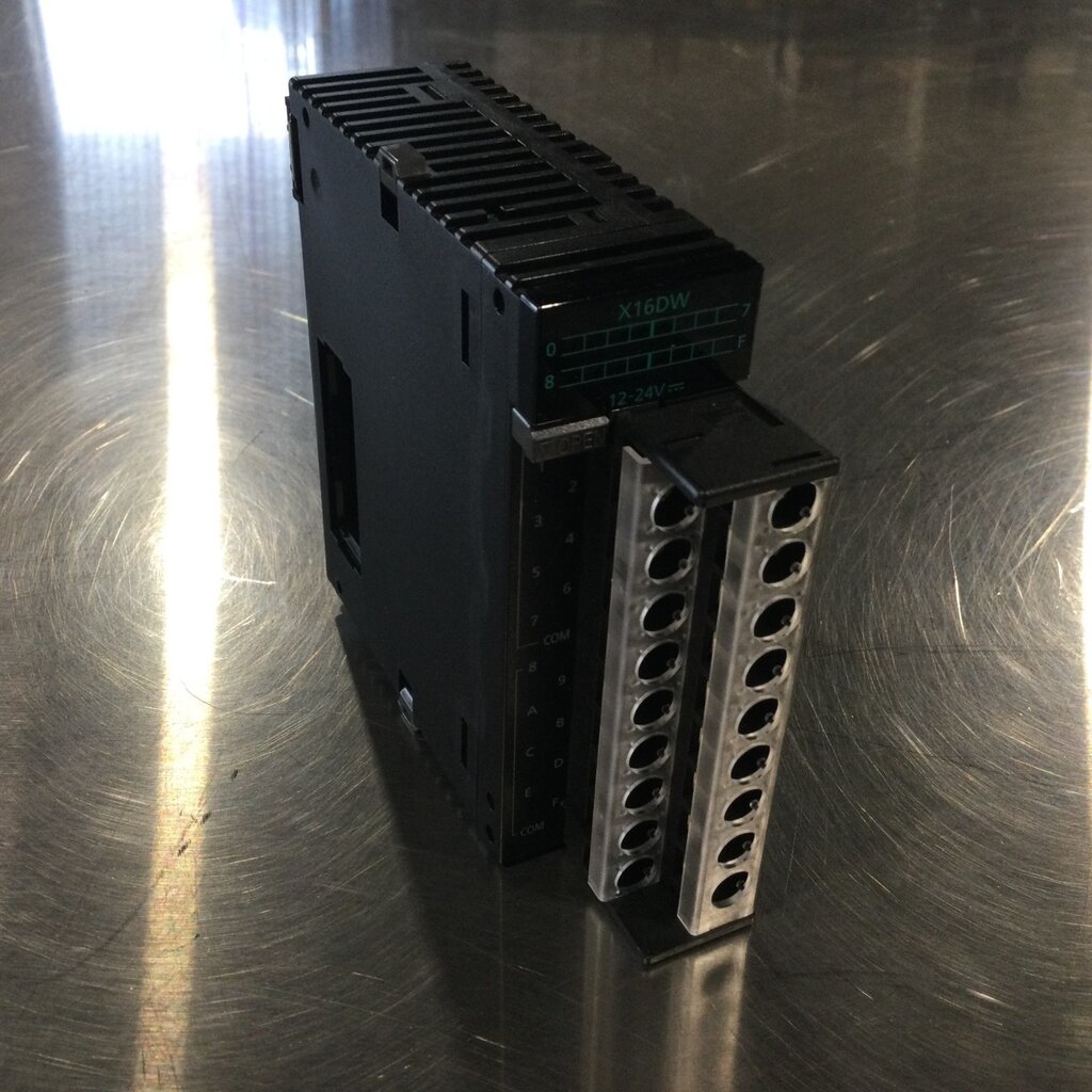 WHRL PANASONIC PLC DIN RAIL 16-DIGITAL SCREW TERMINAL INPUT MODULE