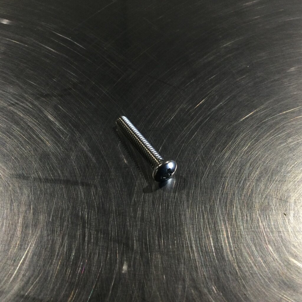 PAN HEAD S/S MACHINE SCREW 18-8 #8-32 X 1"