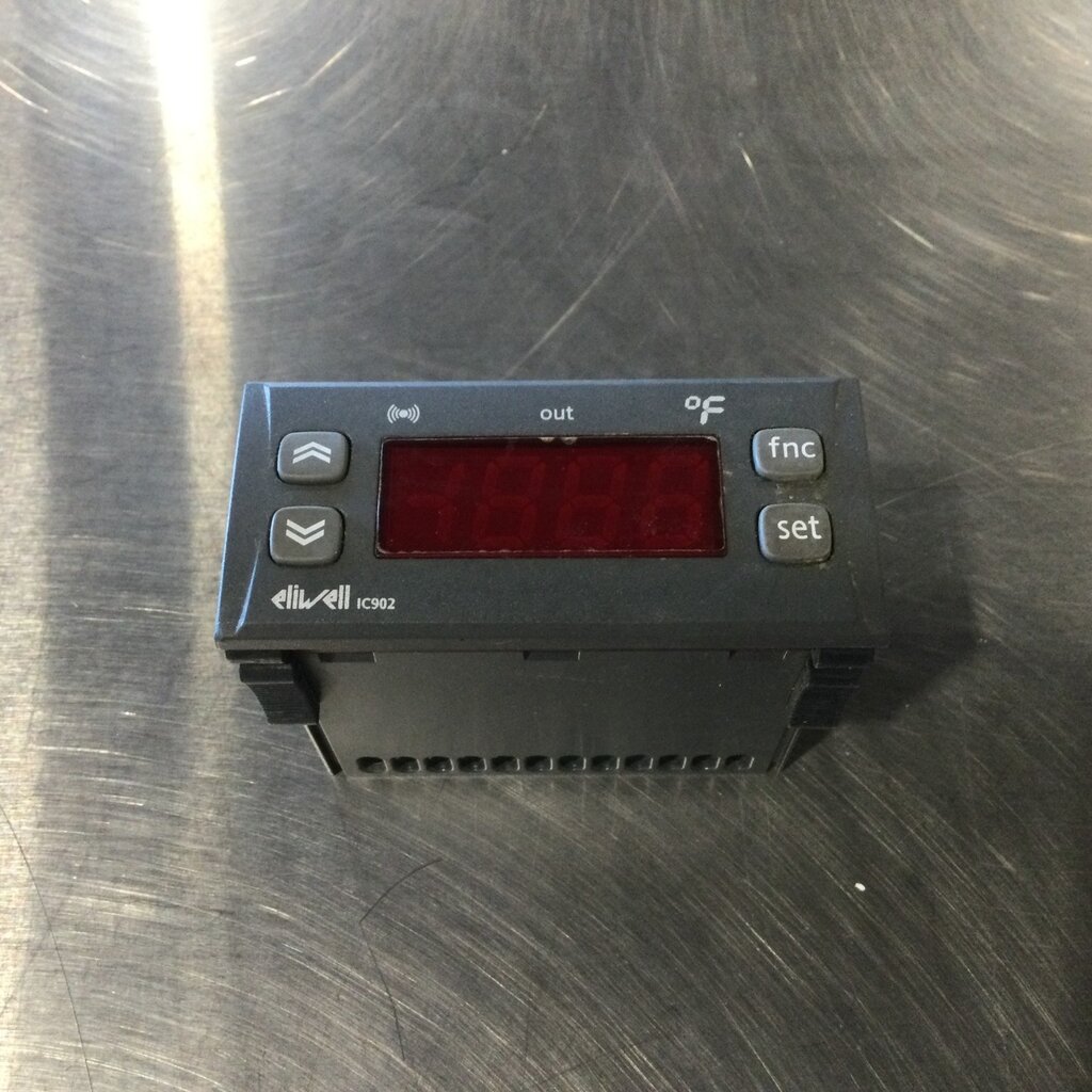 BECO ELIWELL PANEL TEMPERATURE CONTROLLER