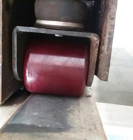 40 STALL ROTARY XCALIBUR 360EX STEAMLINE CROWD GATE POLYURETHANE PRESS ON IDLER WHEEL 4" OD X 4-1/8 W X 2.047 ID