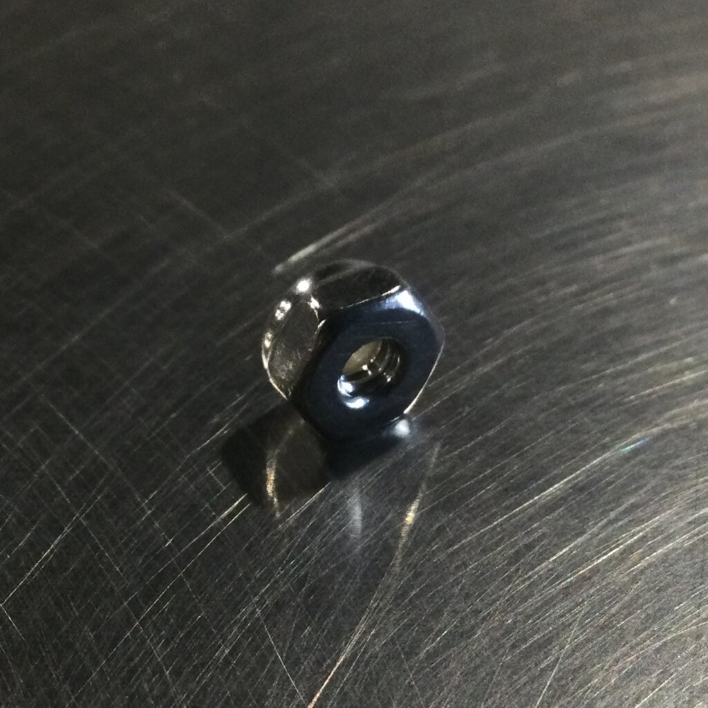 BECO NYLOC S/S NUT #6-32