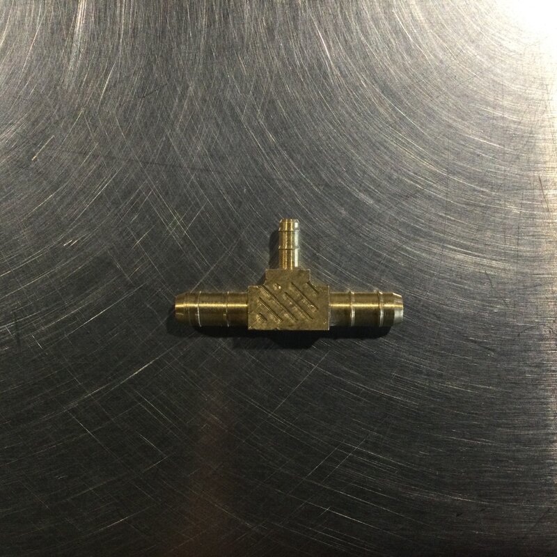 BARB TEE FITTING S/S 1/8 X 1/8 X 1/16