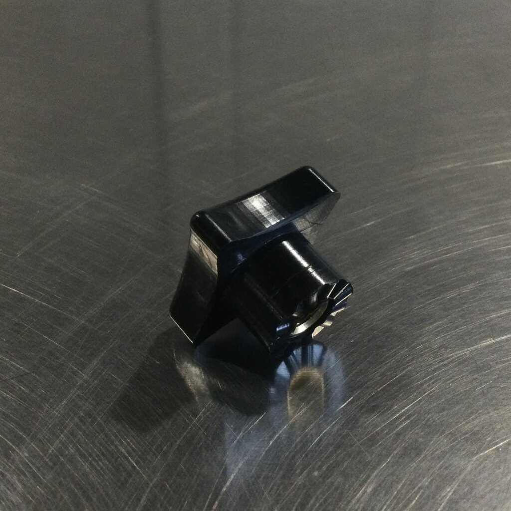 300CC CLAW BLACK NUT
