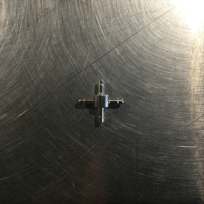 CROSS BARB AIR FITTING S/S 1/16 ID