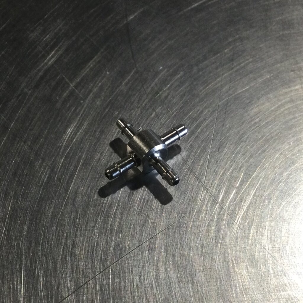 CROSS BARB AIR FITTING S/S 1/16 ID