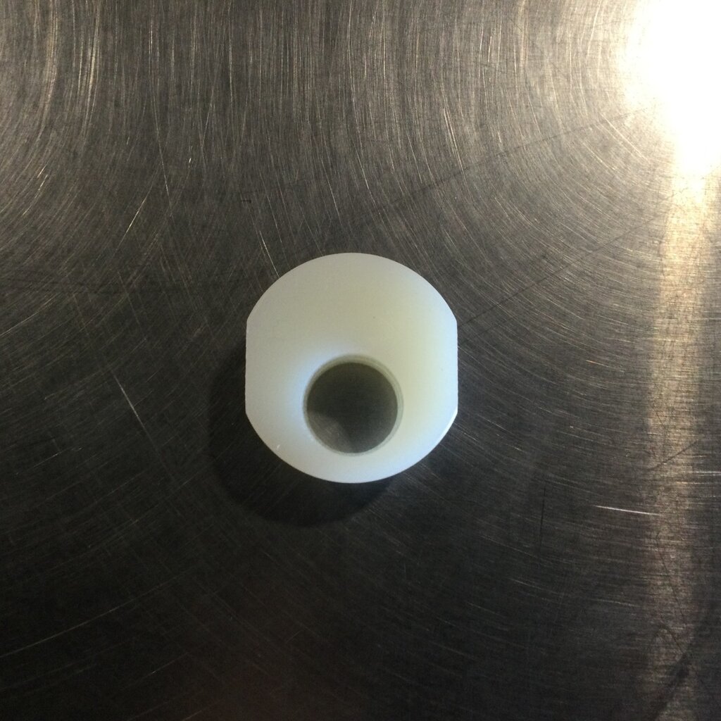 MUELLER MANWAY DOOR S/S HINGE PIN NYLON BUSHING