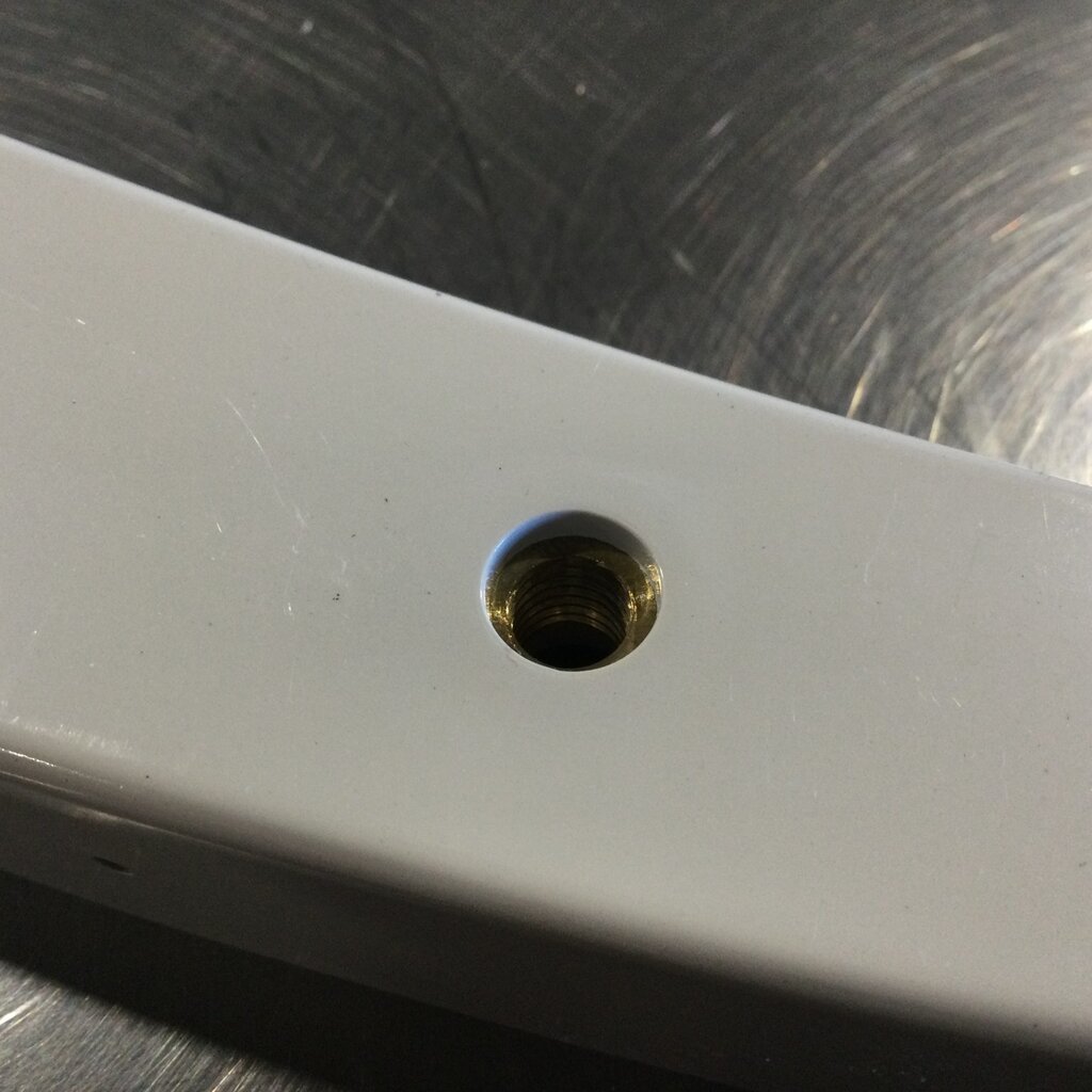 VES 50/72" LOUVER RIGHT END CAP