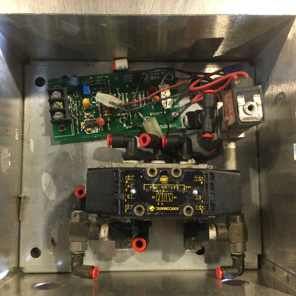 BOUMATIC 120 STALL ROTARY XCALIBUR 360EX AUTO-SORT GATE CONTROL BOX ASSEMBLY