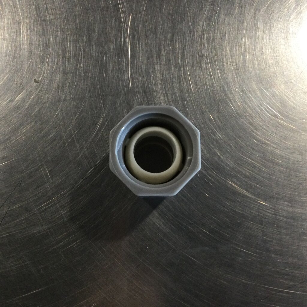 MUELLER LS CHILLER SIGHT GLASS PLASTIC 90° ELBOW