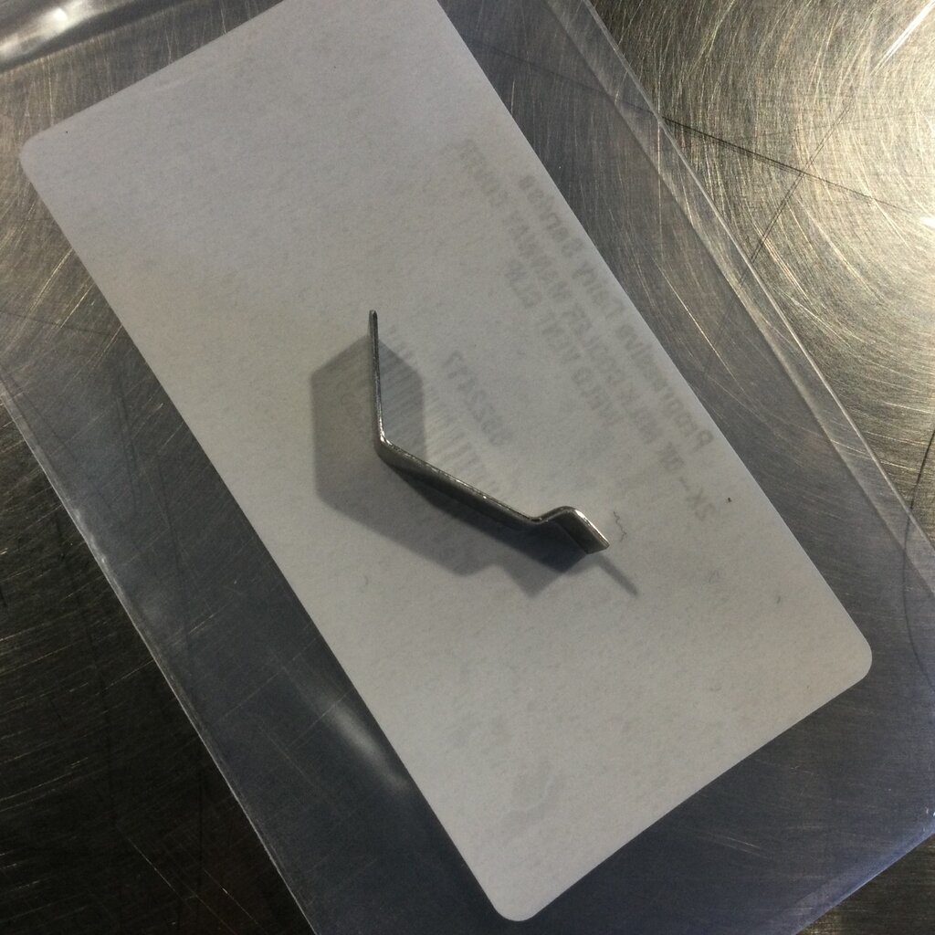 2K-8K MILK COOLER MANWAY COVER WELD VENT CLIP