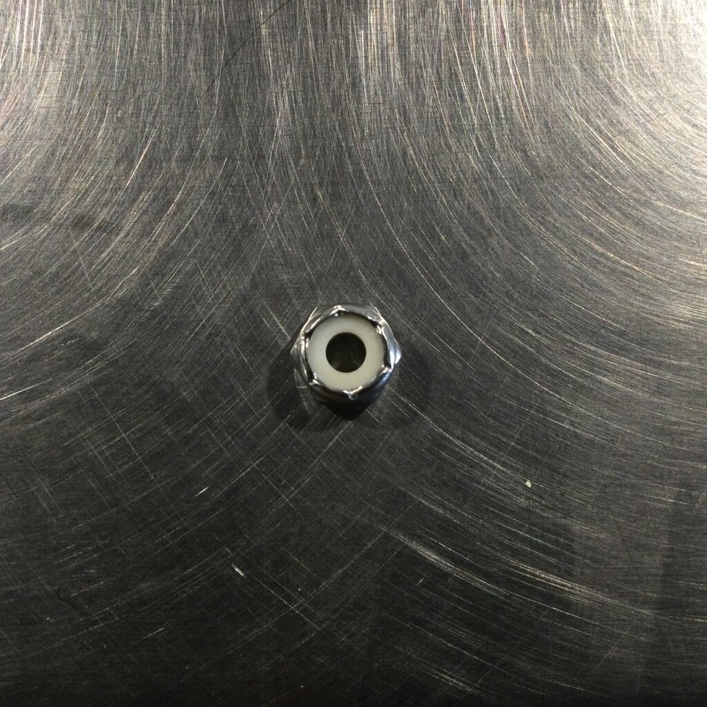 BECO #8-32 S/S NYLOC NUT