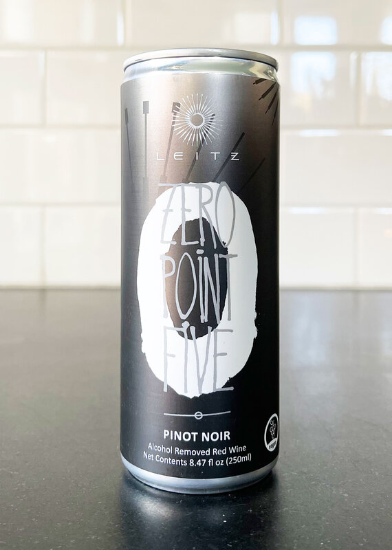Eins Zwei Zero Pinot Noir