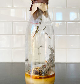Délices Métisses Arranged Rum Bottle - Honey, Thyme & Lemon