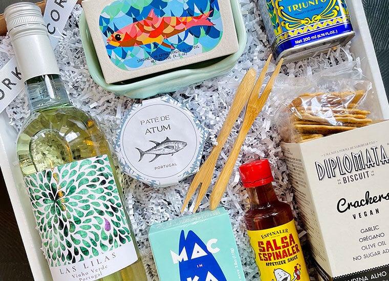 CURATED GIFT BOXES