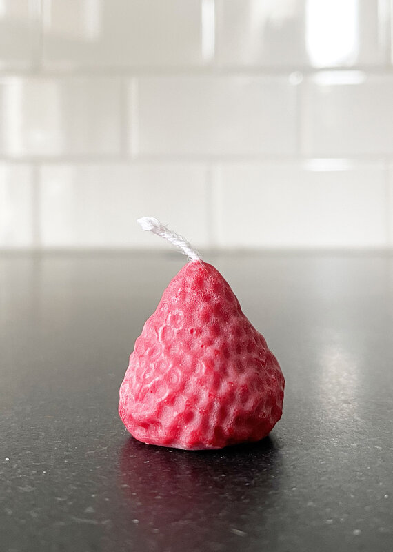Scandles Scandles Strawberry Candle