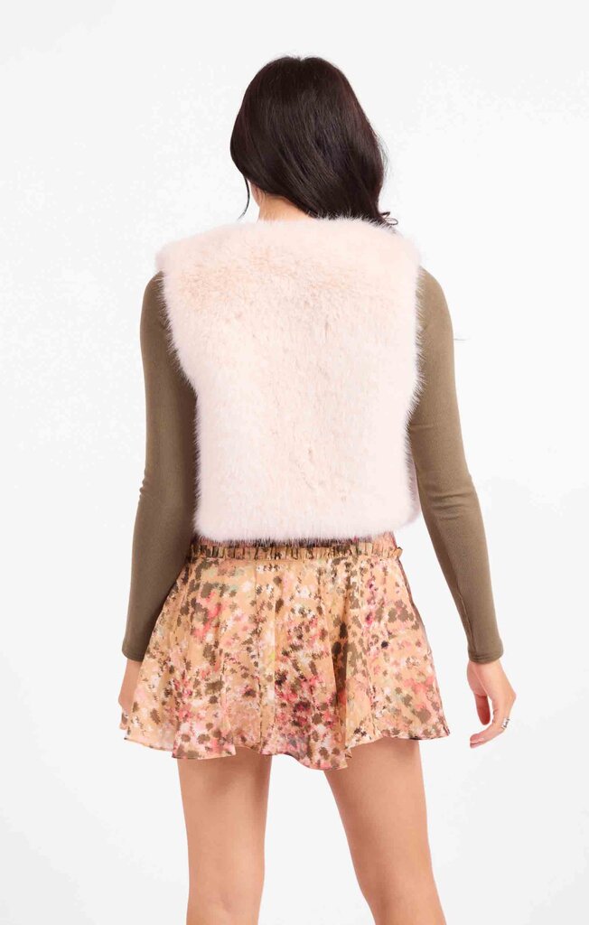 Sadie and Sage AJ3541 Sadie and Sage Senna Faux Fur Vest