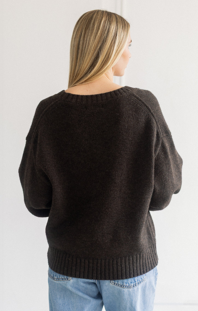 Brunette The Label BTLS084 Brunette The Label V-Neck Sweater