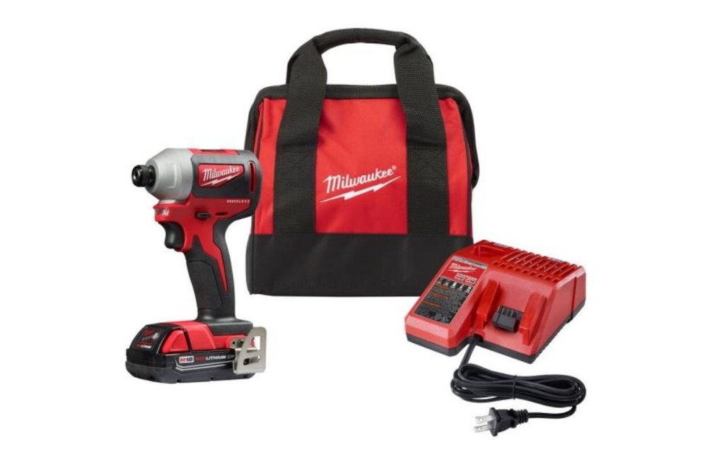 (New) MILWAUKEE M18 18-Volt Lithium-Ion Compact Brushless Cordless 1/4 in. Impact Driver Kit W/ (1) 2.0 Ah Battery, Charger & Tool Bag
