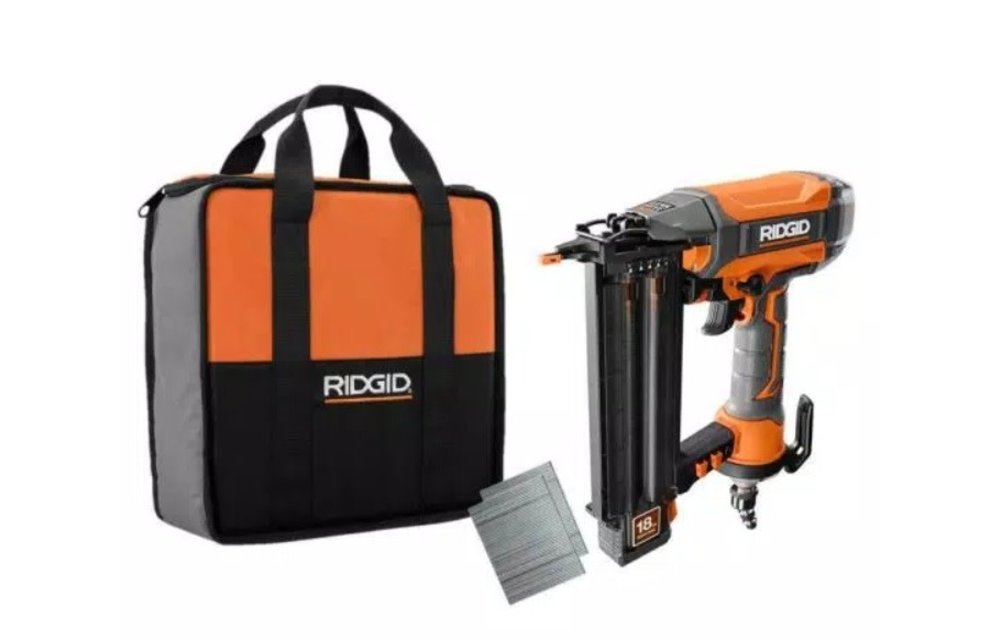 (New) RIDGID R213BNF 18-Gauge 2-1/8 in. Brad Nailer with CLEAN DRIVE Technology, Tool Bag, and Sample Nails