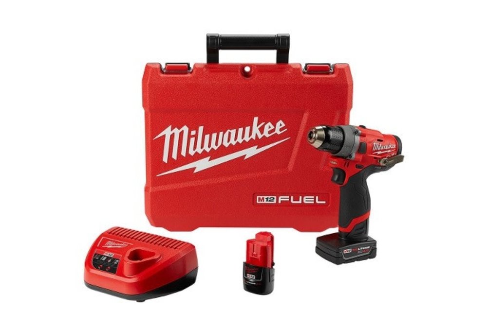(New) MILWAUKEE M12 FUEL 12-Volt Lithium-Ion Brushless Cordless 1/2 in. Drill Driver Kit with 4.0Ah and 2.0Ah Battery and Hard Case