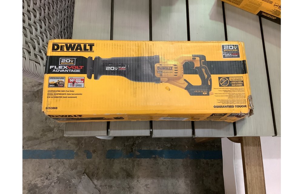(NEW) DEWALT 20-Volt MAX Lithium Ion Cordless Brushless Reciprocating Saw with FLEXVOLT ADVANTAGE (Tool Only)