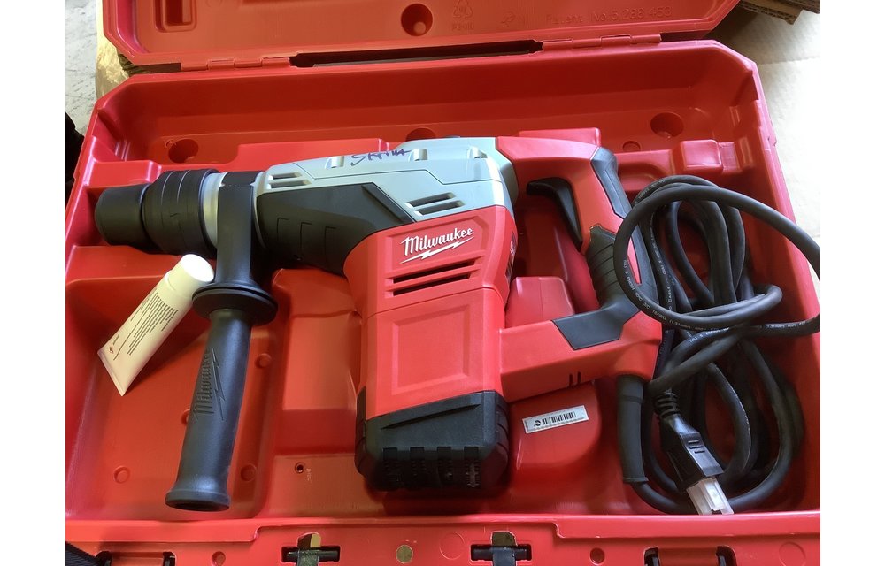 (New) MILWAUKEE 1-9/16 in. SDS-Max Rotary Hammer