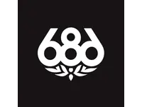 686