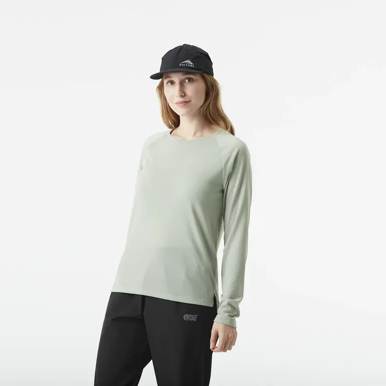 Picture Picture - W Timont Tech Tee Cloudy Blue