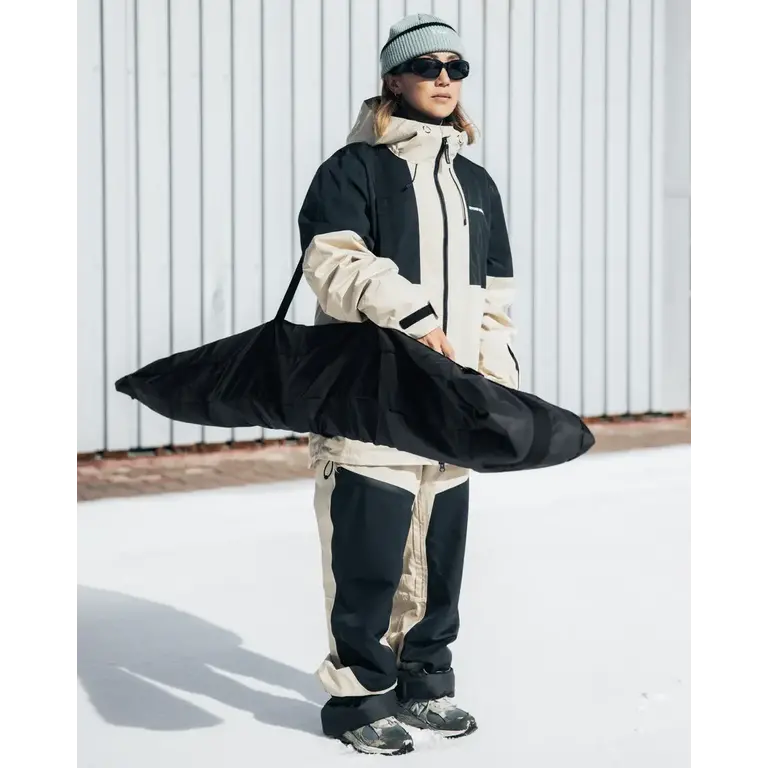 DB DB - Snow Essential Snowboard Bag Black Out