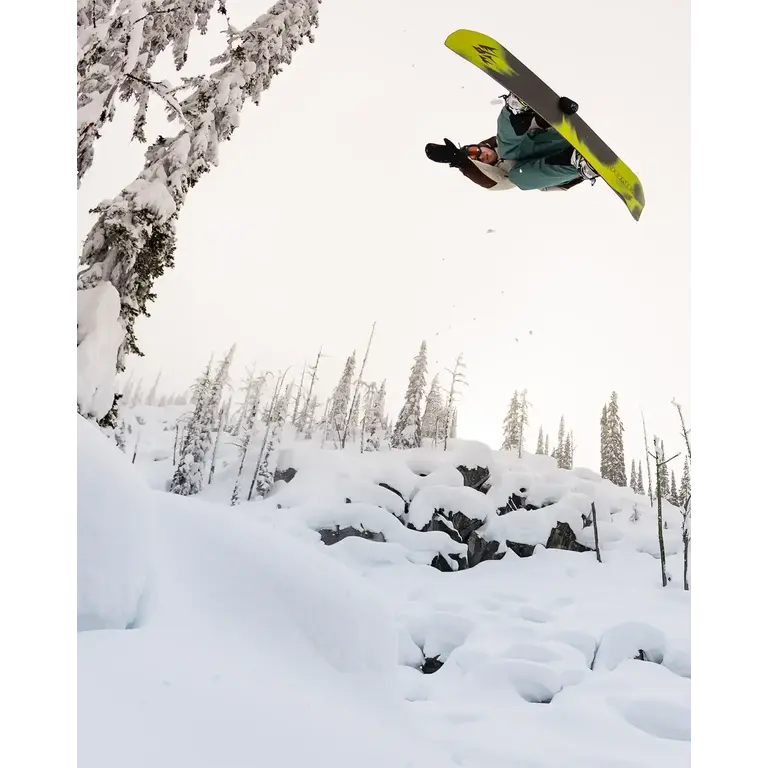 Jones Jones - Howler