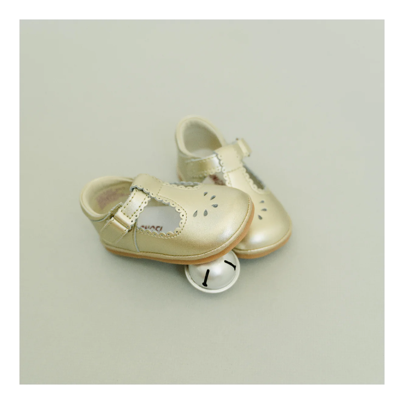 L'Amour L'Amour Dottie Scalloped Perforated Mary Jane