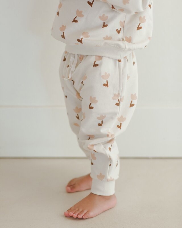 Quincy Mae Quincy Mae Tulip Ruffle Fleece Set