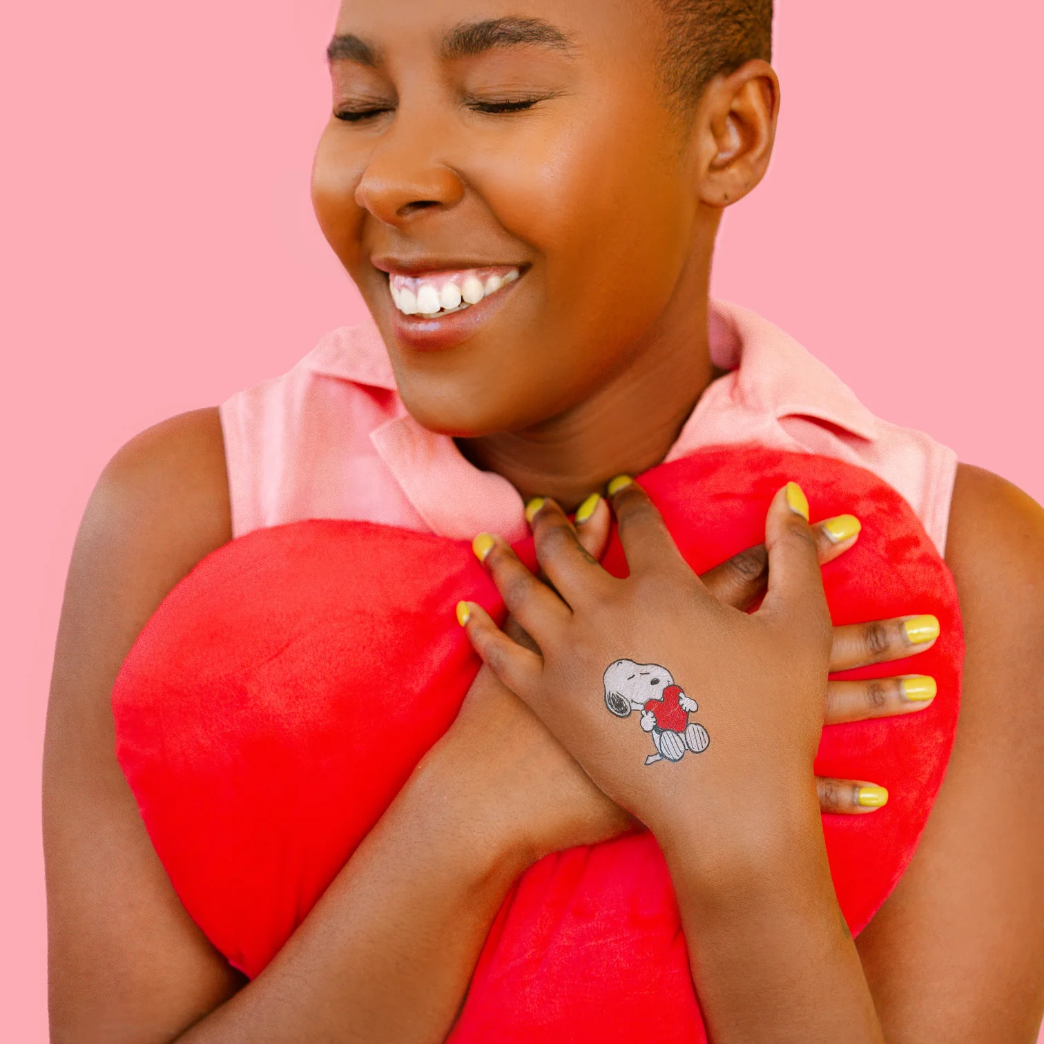 Tattly Tattly Snoopy Heart Hug Tattoo Pair